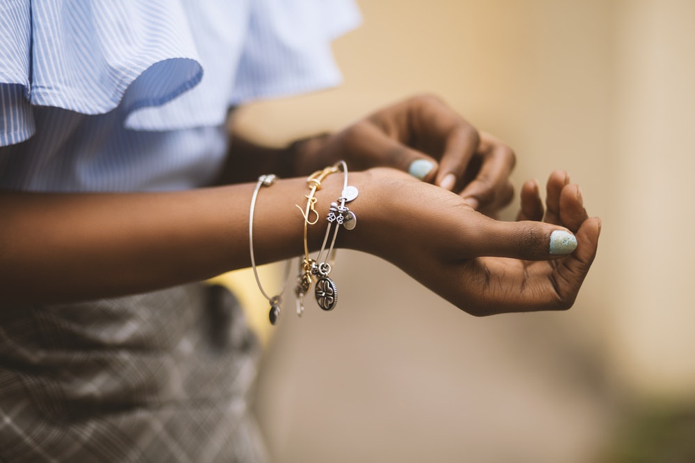 Comment vendre ses bijoux sur internet ? Les astuces qui marchent
