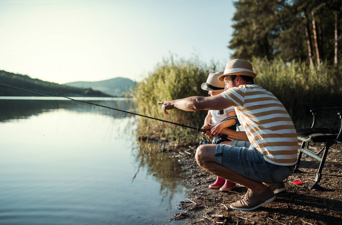 Organiser une partie de pêche en famille : quelle canne choisir ?