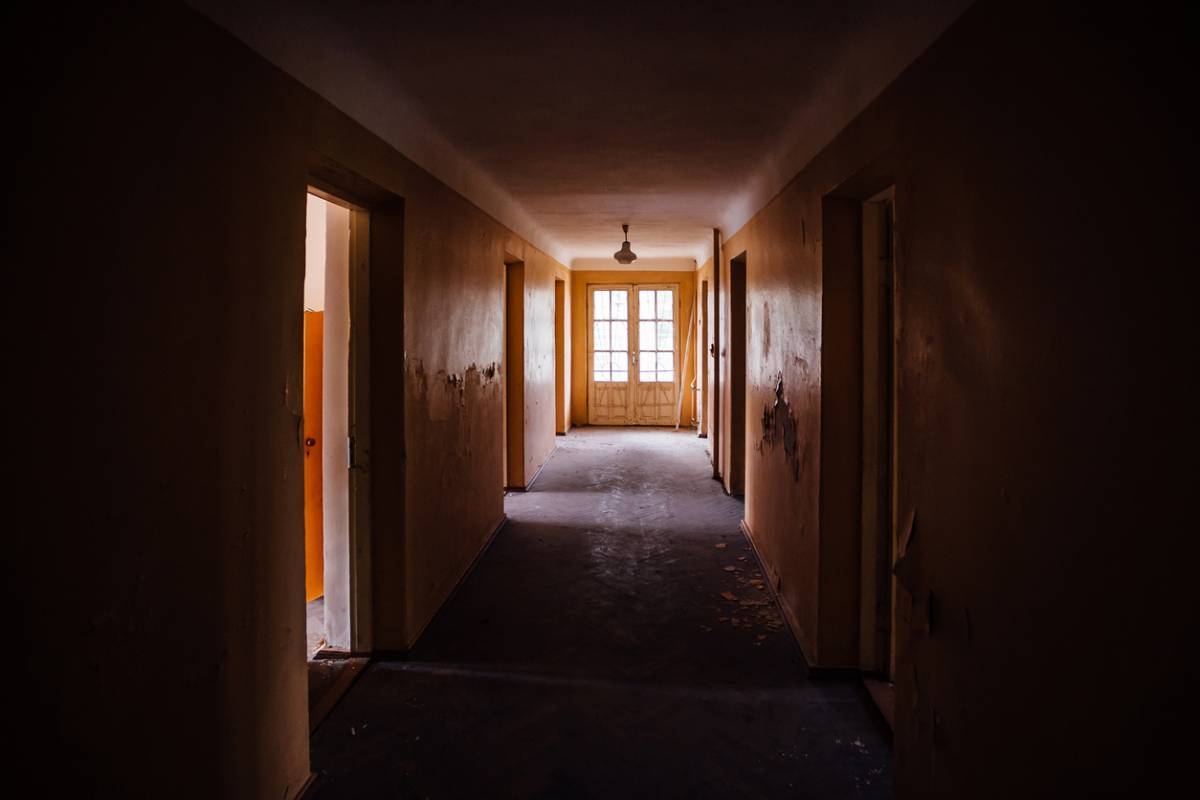 Les astuces pour éclairer un couloir trop sombre