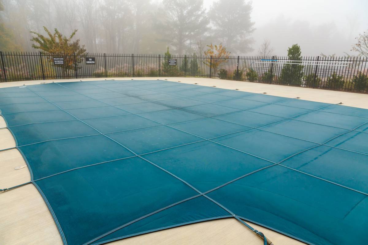 La bâche d'hivernage, votre alliée pour une piscine toujours au top !