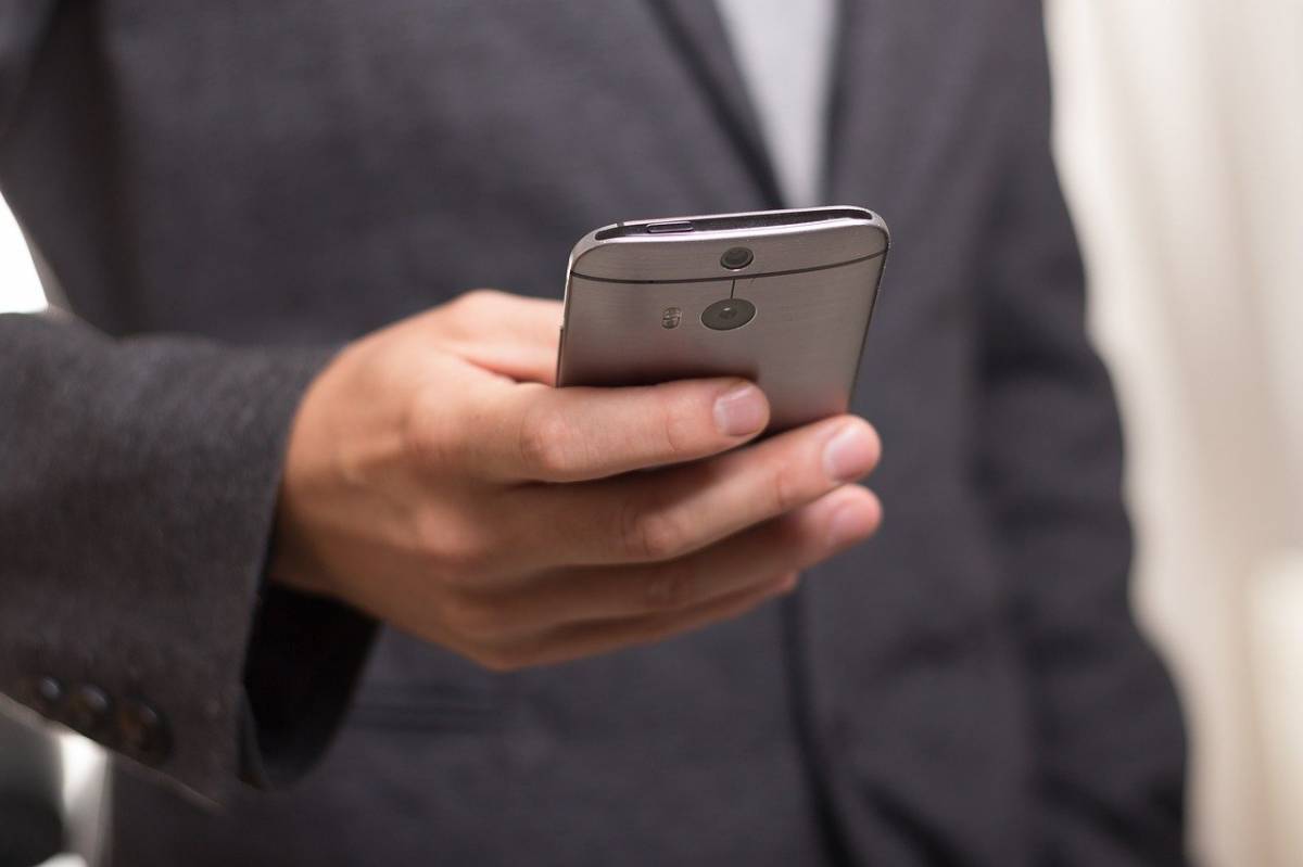 4 façons de retrouver un contact téléphonique