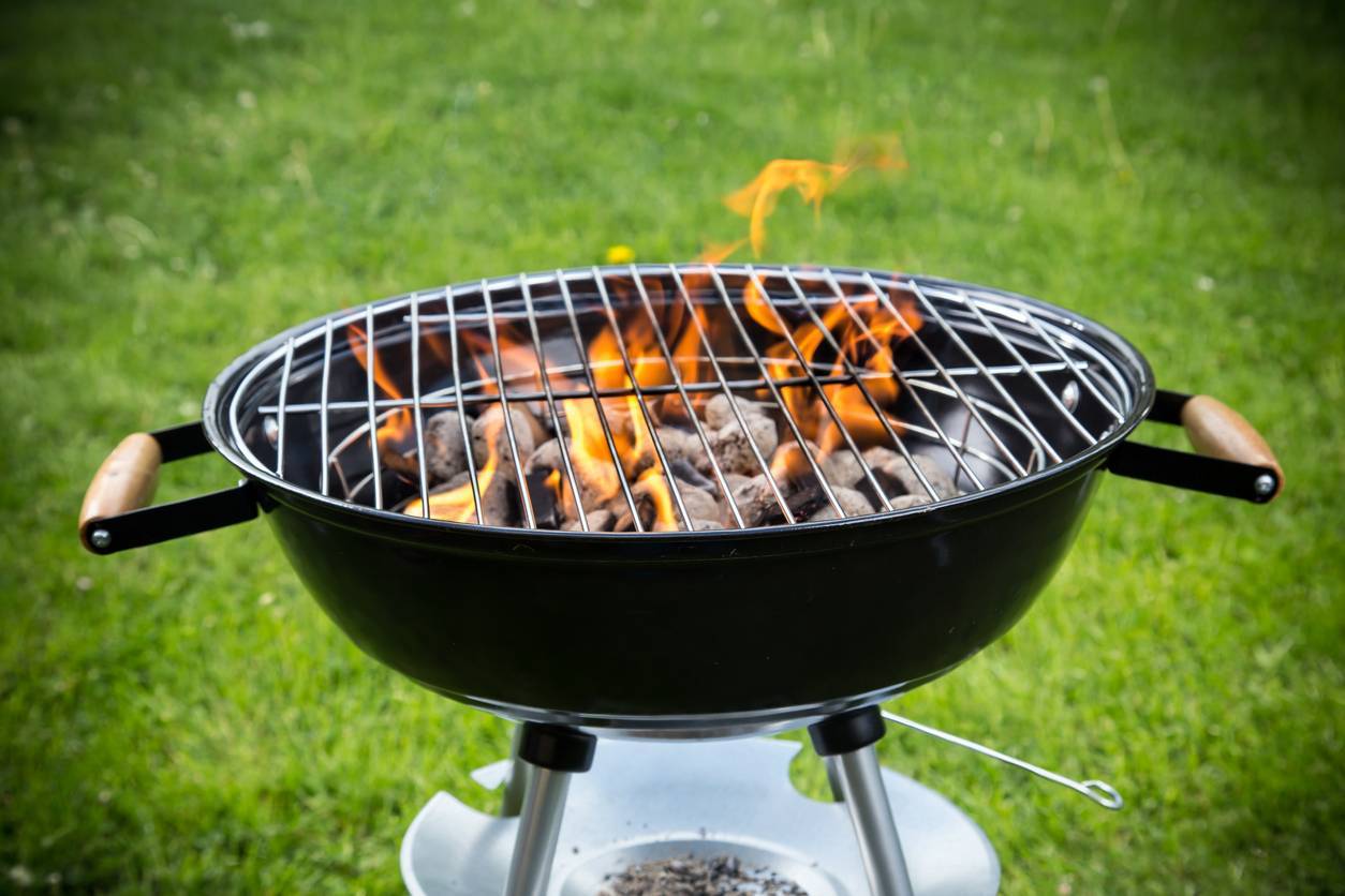 barbecue à charbon transportable