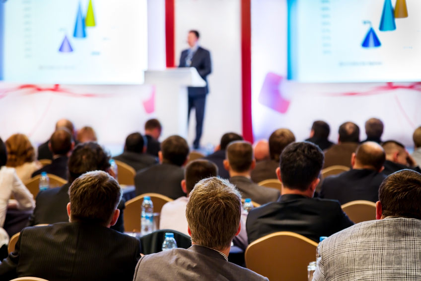 Comment trouver des clients en tant que conférencier ?